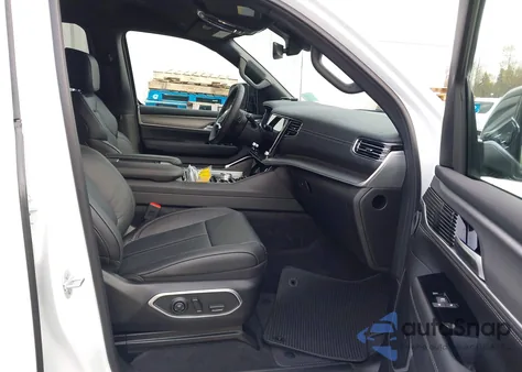 2025 Jeep Wagoneer L Series I 4X4 из США, поврежденный, VIN 1C4SJSAP0SS537634